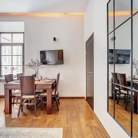 Domillion Quiet 2bdr W Panorama & Balcony B83