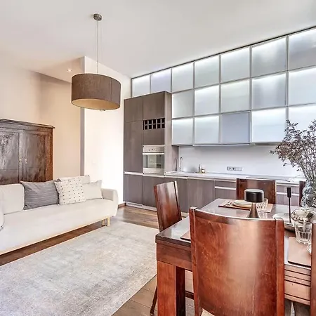 Domillion Quiet 2bdr W Panorama & Balcony B83