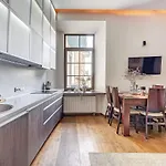 Domillion Quiet 2bdr W Panorama & Balcony B83 *